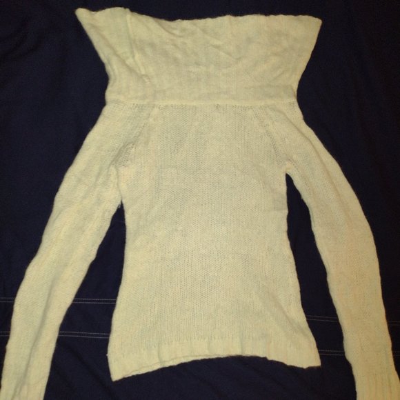 American Eagle Sweater - Picture 5 of 8